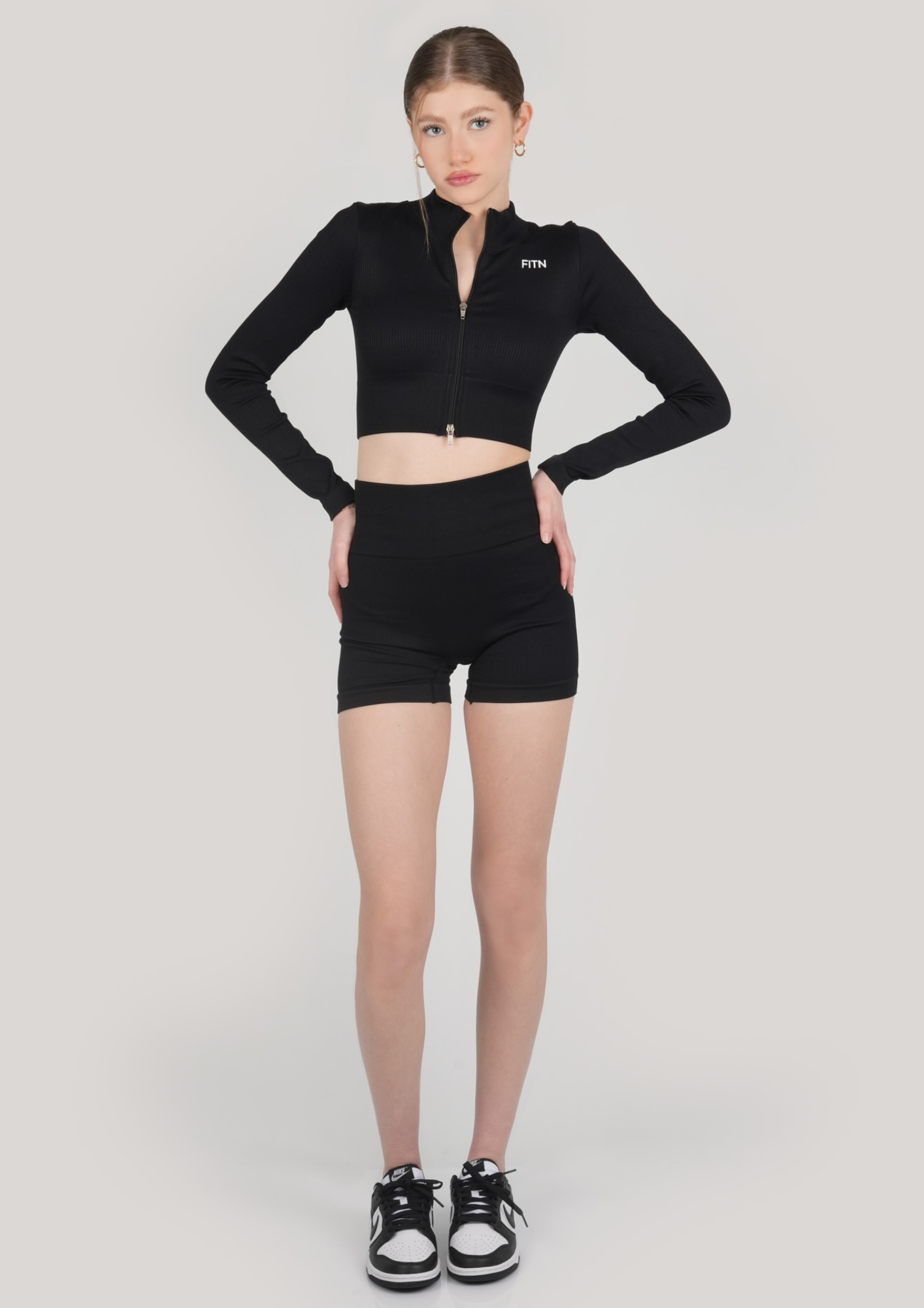 Black ribbed long sleeve zip bra 2 in 1